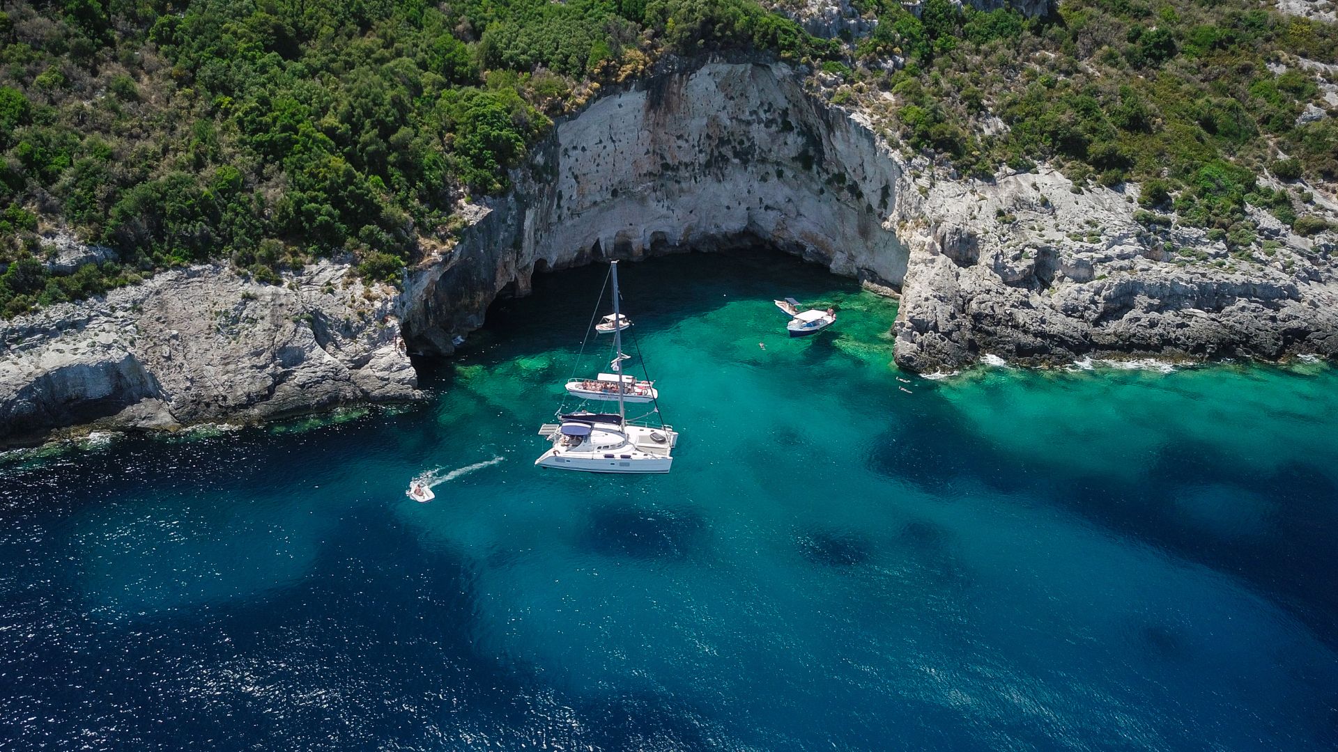 Agios Nikolaos Skinari port