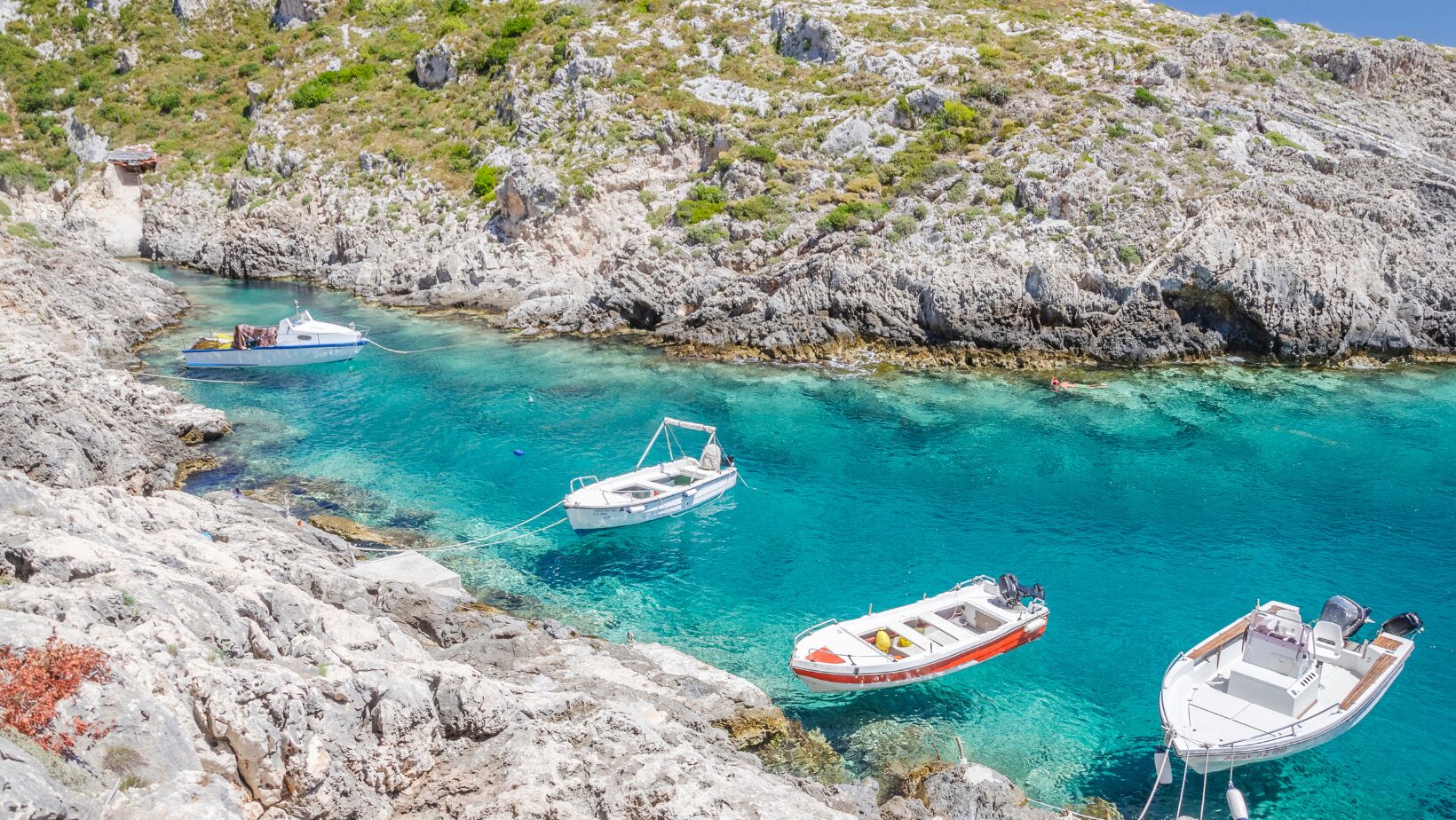 Porto Limnionas & Porto Roxa